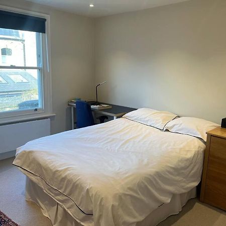 Four Bedroom Modern Victorian Wandsworth House Londres Extérieur photo