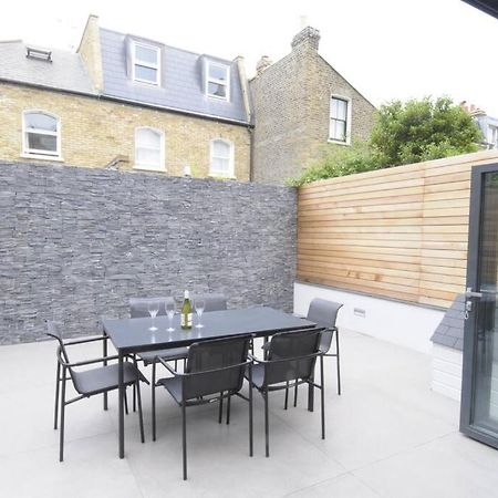 Four Bedroom Modern Victorian Wandsworth House Londres Extérieur photo