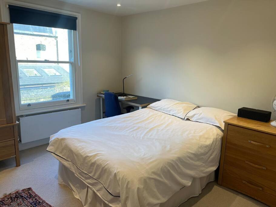 Four Bedroom Modern Victorian Wandsworth House Londres Extérieur photo