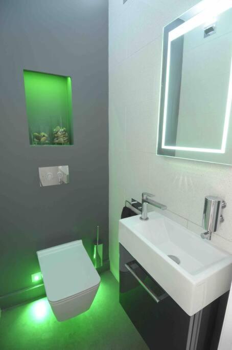 Four Bedroom Modern Victorian Wandsworth House Londres Extérieur photo